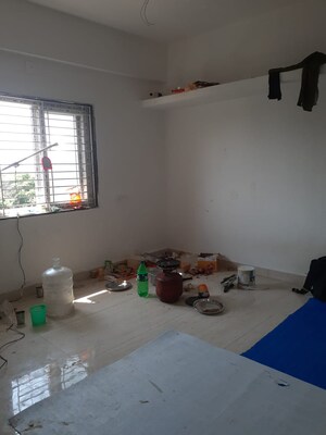 Room in 3 BHK Apartment at Kamalanagar – for Sale