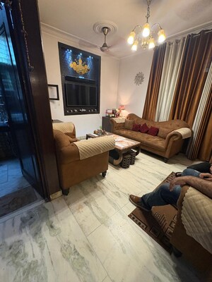 Bedroom in 3 BHK Builder Floor at Malviya Nagar – for Rent