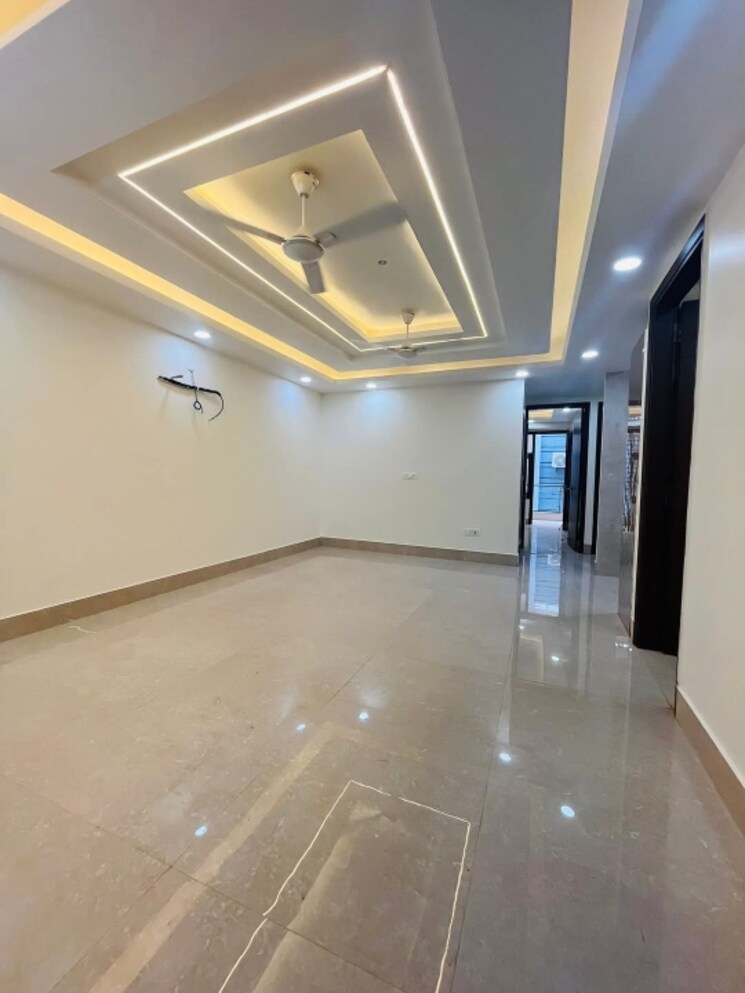 Bedroom, freedom fighters enclave 3 Bedroom 1800 Sq.Ft. Apartment In Freedom Fighters Enclave Delhi 9290263