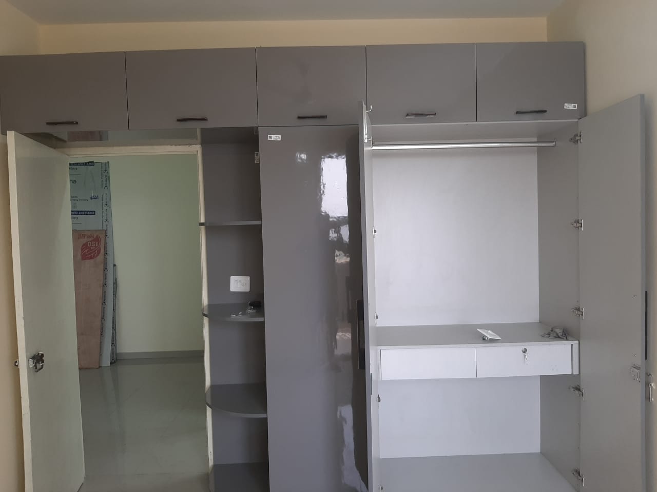 2 BHK Apartment For Rent in Pyramid Pride