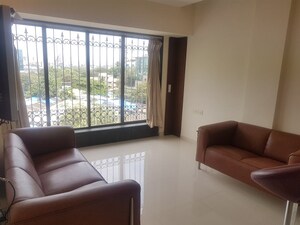 Room in 1 BHK Apartment at Khar West – for Rent