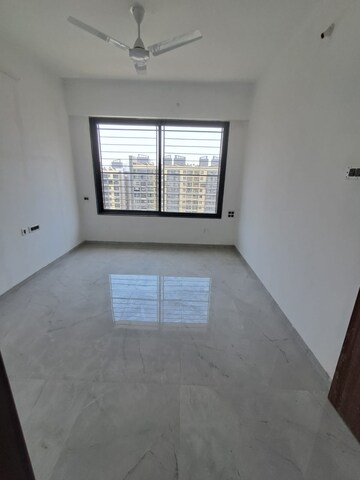 Room in 2 BHK Apartment at Unique Youtopia, Kharadi – for Sale
