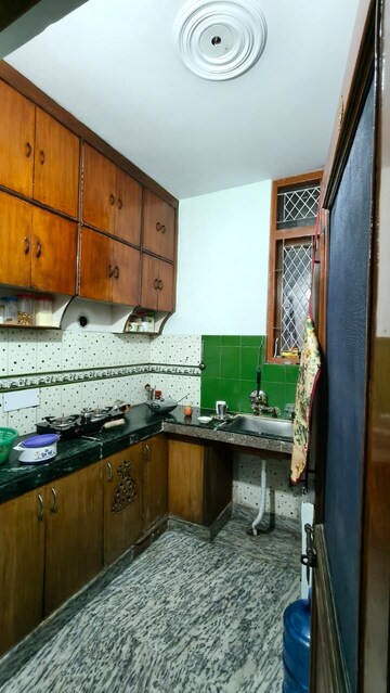 Kitchen in 2 BHK Builder Floor at Spring Field, Sector 31 – for Rent