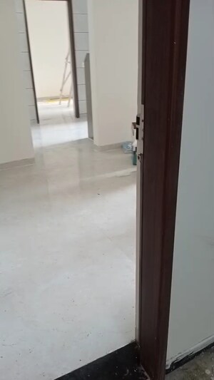 Room in 2 BHK Apartment at Sai Dham CHS Jogeshwari East, Jogeshwari East – for Rent