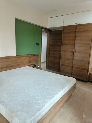 Room in 2 BHK Apartment at Dadar East – for Rent