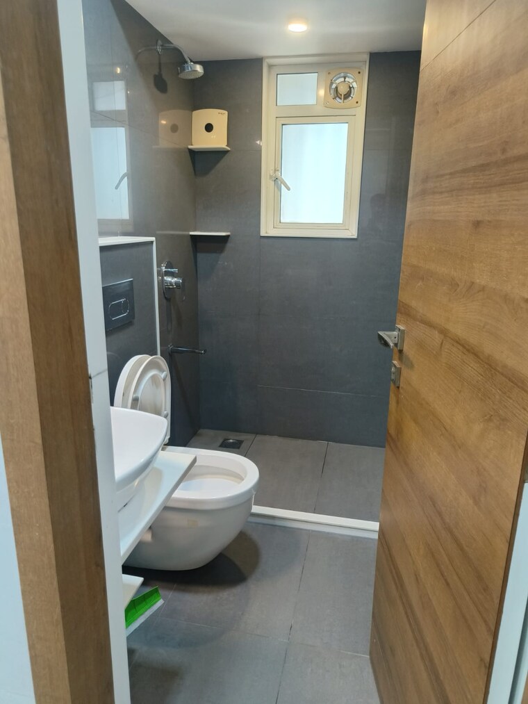 Bathroom, dadar east 2 Bedroom 780 Sq.Ft. Apartment In Dadar East Mumbai 9290330