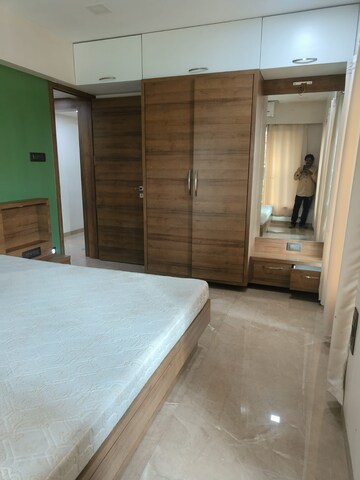 Room in 2 BHK Apartment at Dadar East – for Rent