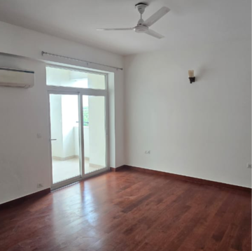 Room in 4 BHK Apartment at Parx Laureate, Sector 108 – for Rent