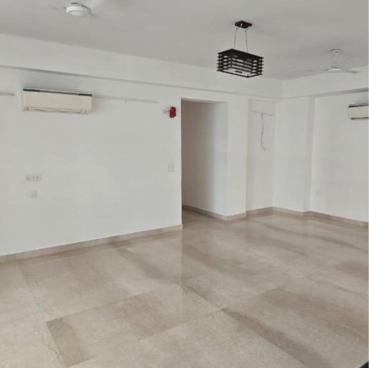 Room, parx-laureate 4 Bedroom 2120 Sq.Ft. Apartment In Sector 108 Noida 9290350