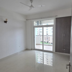 Room in 4 BHK Apartment at Parx Laureate, Sector 108 – for Rent