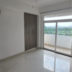 Room in 4 BHK Apartment at Parx Laureate, Sector 108 – for Rent