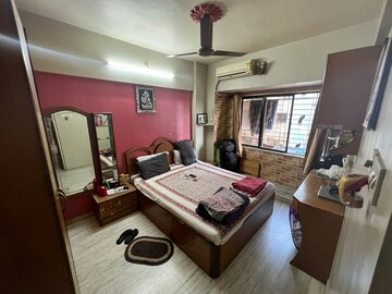 Bedroom in 1 BHK Apartment at Malad East – for Rent