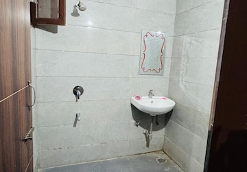 Bathroom in 4 BHK Apartment at Pir Machalla – for Sale
