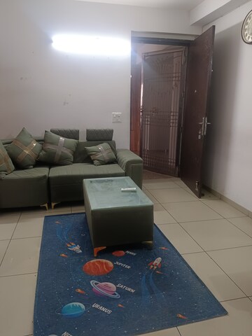 2.5 BHK Apartment For Rent in Gulshan Bellina, Sector 16 Greater Noida