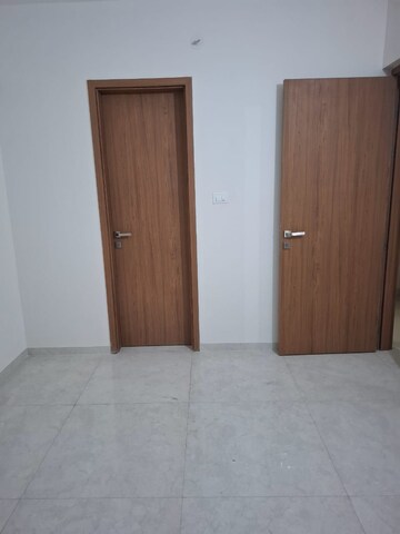 Room in 2 BHK Apartment at Majestique Marbella Phase 1, Kharadi – for Rent
