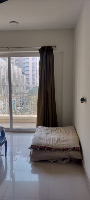 Bathroom in 2 BHK Apartment at Mahagun Mirabella Highrise, Sector 79 – for Rent