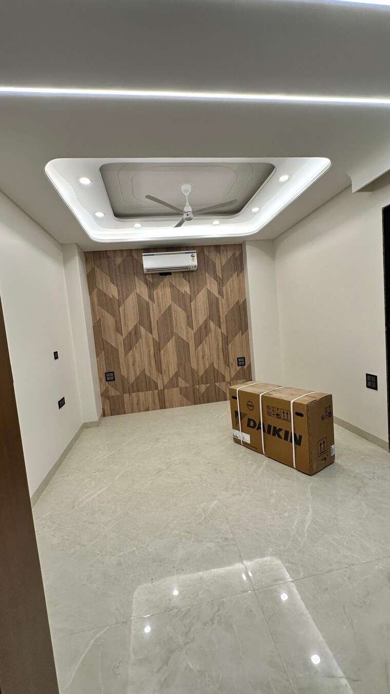 Team Area, ansal-api-esencia 4 Bedroom 2700 Sq.Ft. Builder Floor In Sector 67 Gurgaon 9290467