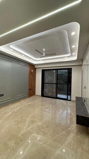 Room in 4 BHK Builder Floor at Ansal API Esencia, Sector 67 – for Rent