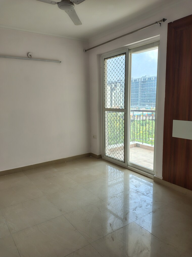 Bedroom, amrapali-leisure-park 3 Bedroom 1450 Sq.Ft. Apartment In Amrapali Leisure Valley Greater Noida 9290475