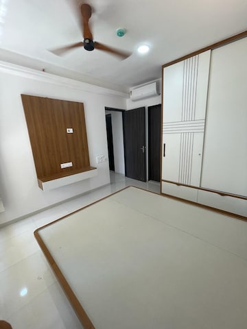 Room in 2 BHK Apartment at Nyati Elysia, Kharadi – for Sale