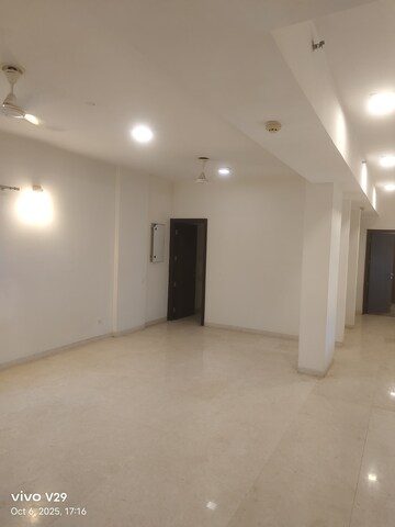 3 BHK Apartment For Rent in Mahindra Luminare, Sector 59
