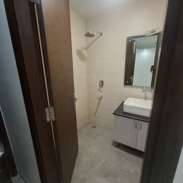 Bathroom in 3 BHK Builder Floor at Vipul World Floors, Sector 48 – for Rent