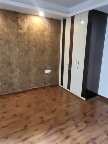 Building Lobby in 3 BHK Builder Floor at Ansal API Esencia, Sector 67 – for Rent