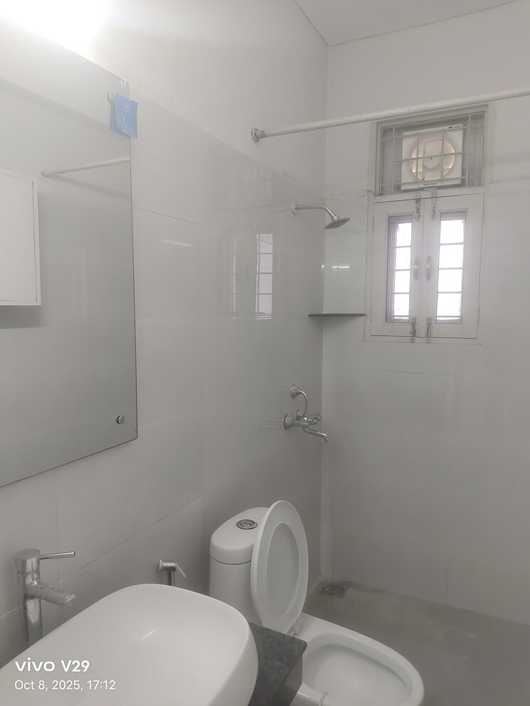 Bathroom, awho-devinder-vihar 3 Bedroom 1412 Sq.Ft. Apartment In Sector 56 Gurgaon 9290657