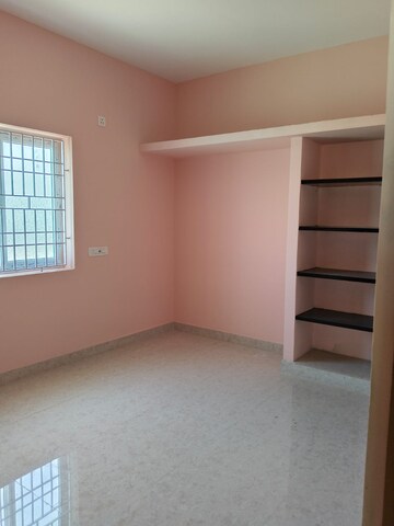 Room in 2 BHK Builder Floor at Vanagaram – for Sale
