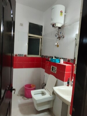 Bathroom in 3 BHK Apartment at Amrapali Platinum, Sector 119 – for Rent