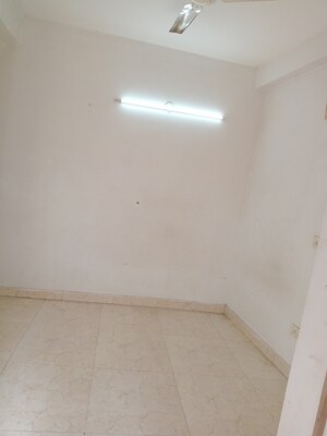 Room in 2 BHK Builder Floor at Neb Sarai – for Rent