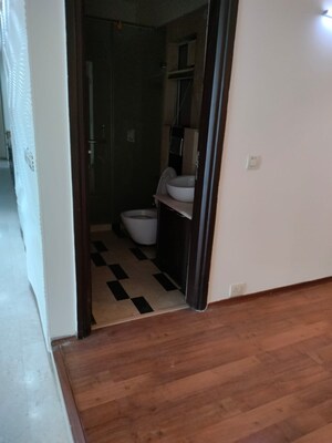 Bathroom in 4 BHK Apartment at DLF Westend Heights, Sector 53 – for Rent