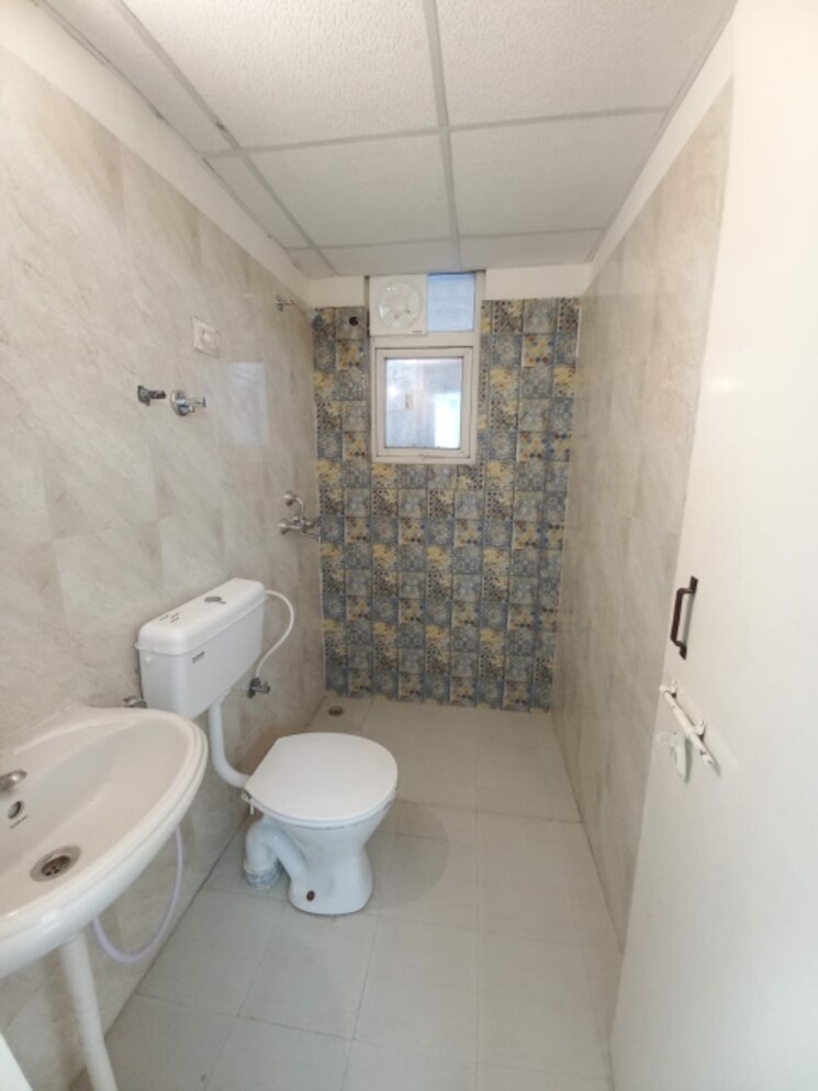 Bathroom, ninex-rmg-residency 1 Bedroom 560 Sq.Ft. Apartment In Sector 37c Gurgaon 9290751