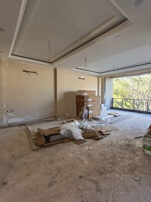 Parking in 3 BHK Builder Floor at Greater Kailash ii – for Sale