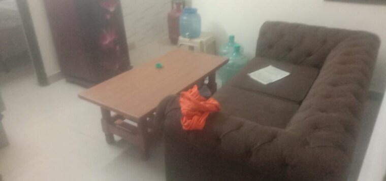 Living Room, maidan garhi 2 Bedroom 850 Sq.Ft. Builder Floor In Maidan Garhi Delhi 9290861