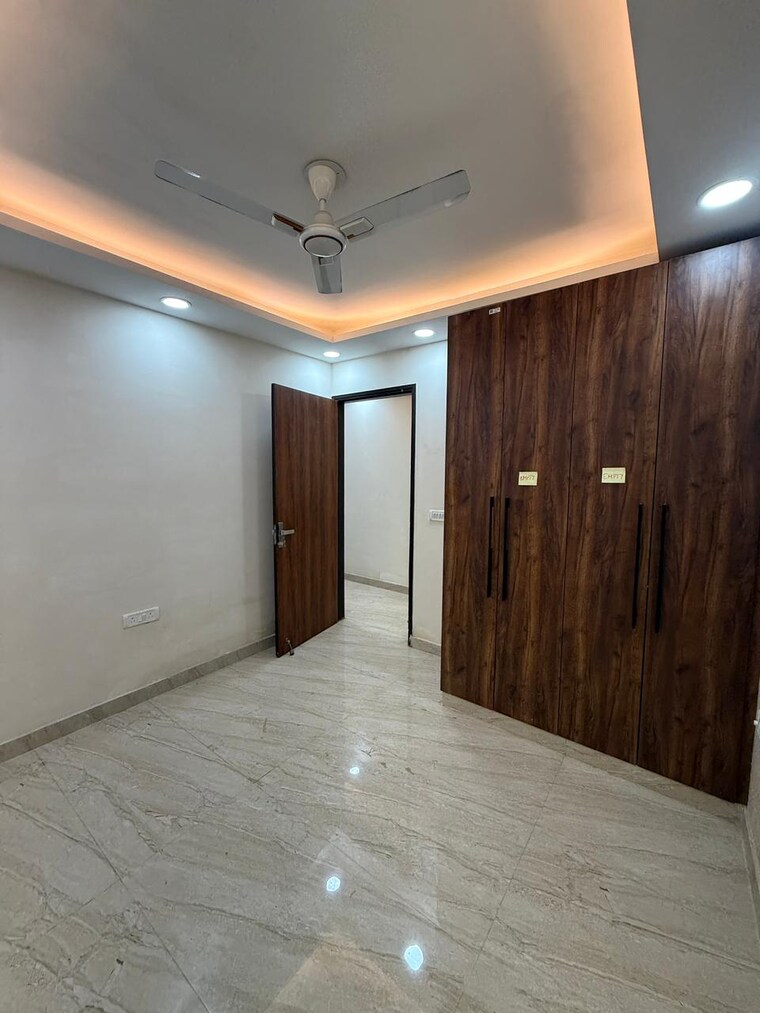 Room, palm-residency-chhatarpur 1 Bedroom 500 Sq.Ft. Apartment In Chattarpur Delhi 9290851