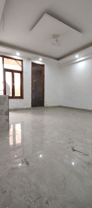 Room in 1 BHK Apartment at Palm Residency Chhatarpur, Chattarpur – for Rent