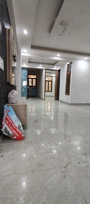 Parking in 1 BHK Apartment at Palm Residency Chhatarpur, Chattarpur – for Rent