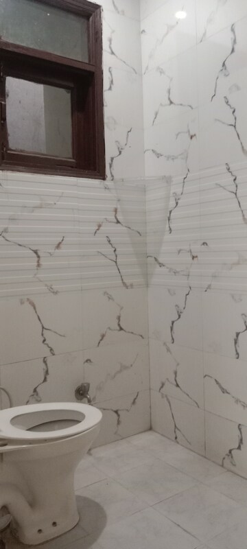 Bathroom in 2 BHK Builder Floor at Saket – for Rent
