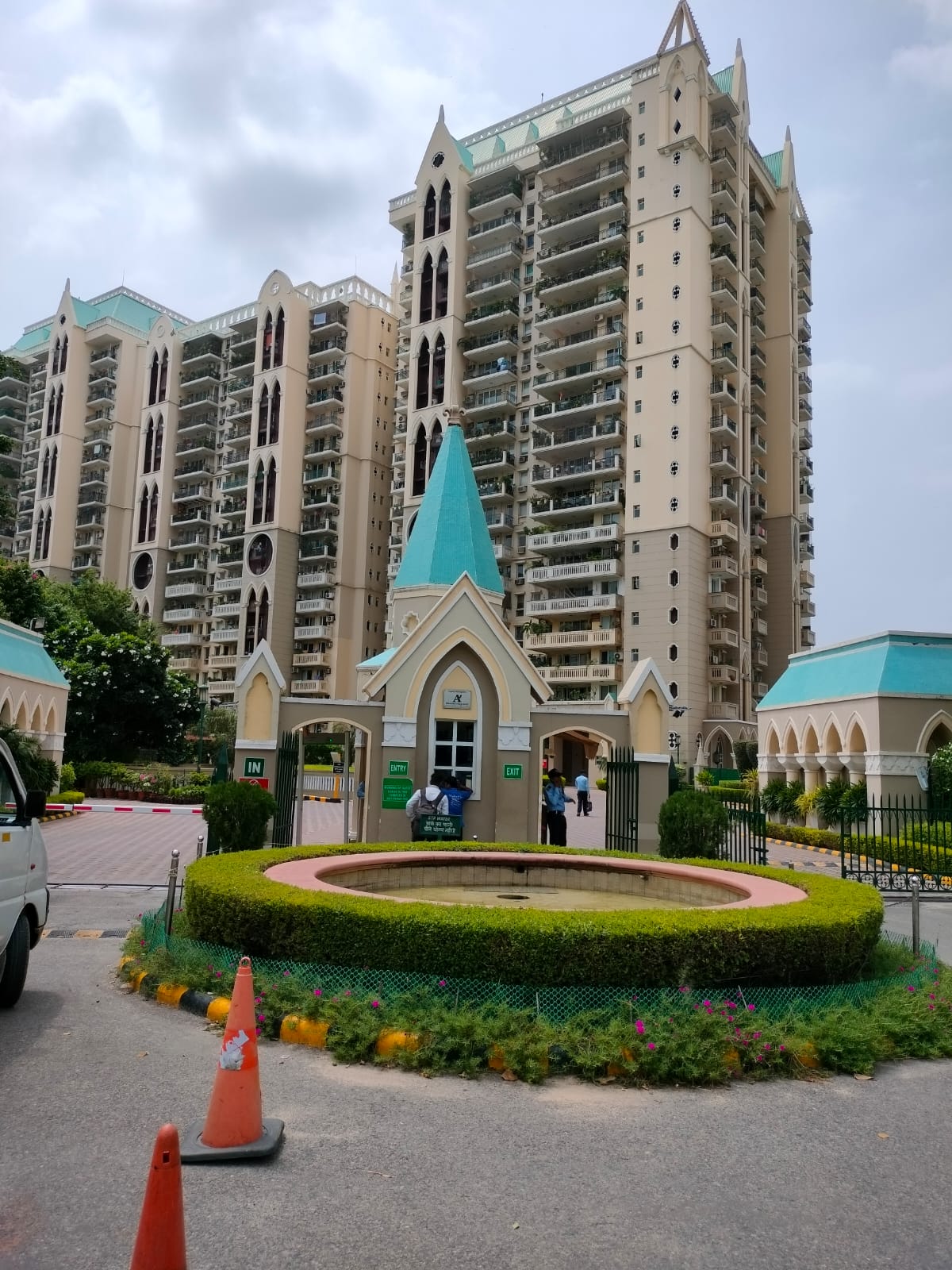 4 BHK 2800 Sq.Ft. Apartment in DLF Westend Heights