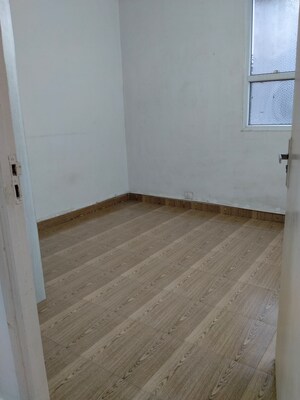 Room in 2 BHK Apartment at Tulip Lemon, Sector 69 – for Rent