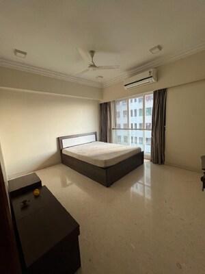 Bedroom in 3 BHK Apartment at Khar West – for Rent