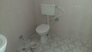 Bathroom in 4 BHK Independent House at Mahmoorganj – for Sale