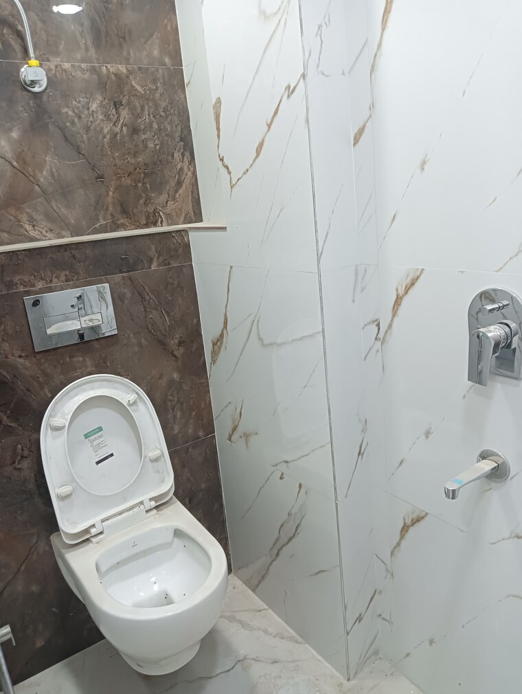 Bathroom, govindpuri 2 Bedroom 705 Sq.Ft. Builder Floor In Govindpuri Delhi 9291481