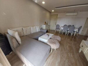 Living Room in 3 BHK Apartment at Khar West – for Rent