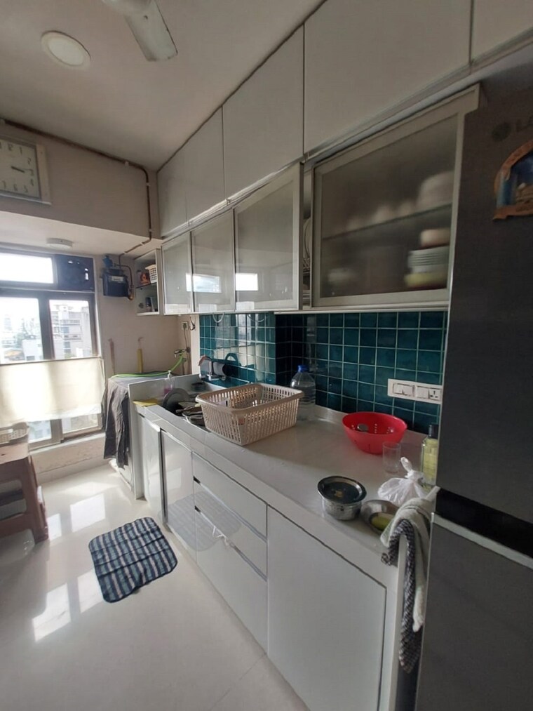 Kitchen, khar west 3 Bedroom 1200 Sq.Ft. Apartment In Khar West Mumbai 9291148