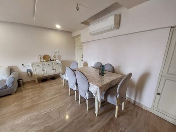  3 BHK Apartment at Khar West – for Rent