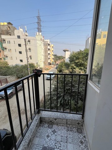 Balcony in 1 RK Apartment at Vipul World Floors, Sector 48 – for Rent