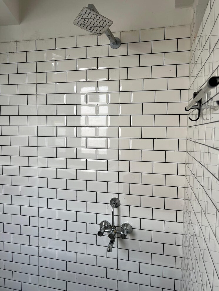 Bathroom, vipul-world-floors 1 RK 350 Sq.Ft. Apartment In Sector 48 Gurgaon 9291240