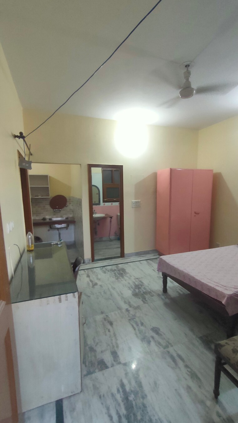 Kitchen, white-pearl-residency 1 RK 400 Sq.Ft. Builder Floor In Sector 5 Gurgaon 9291306